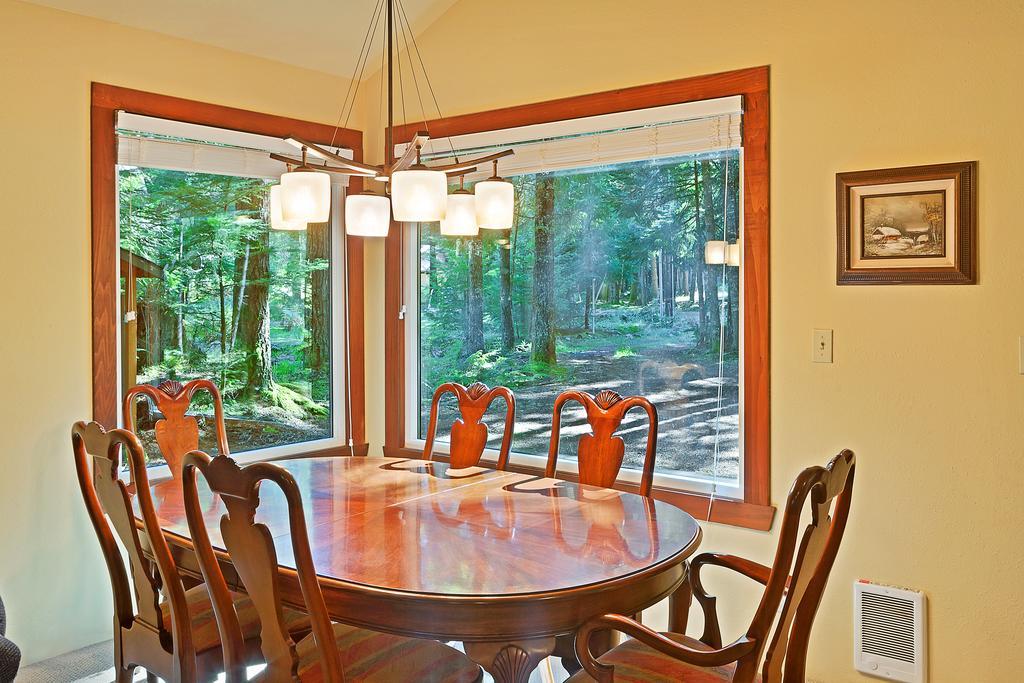 Lindgren Haus Villa Greenwater Exterior photo